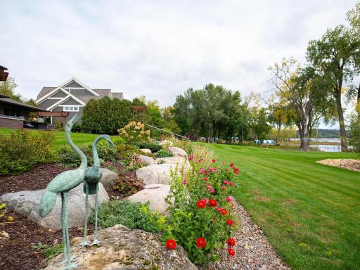 515 Lakeside Drive S, Bayport, MN 55003