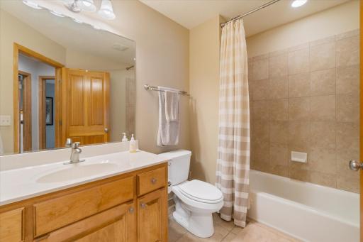 1748 Avocet Lane, Mound, MN 55364
