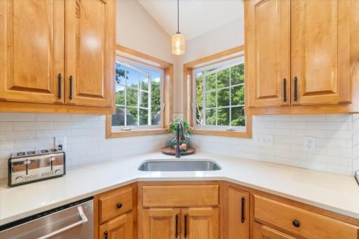 1748 Avocet Lane, Mound, MN 55364