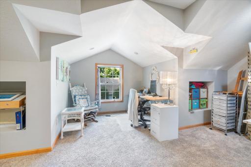 1748 Avocet Lane, Mound, MN 55364