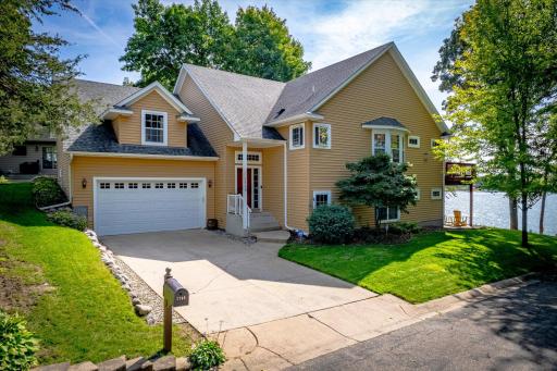 1748 Avocet Lane, Mound, MN 55364