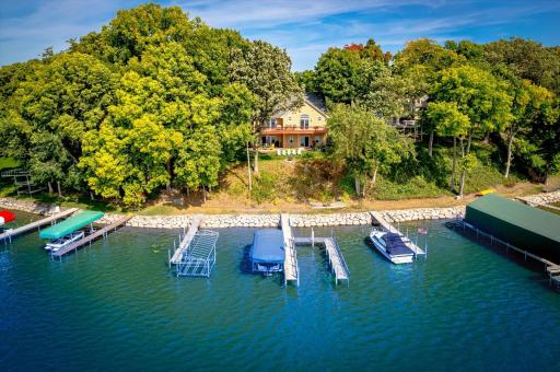 1748 Avocet Lane, Mound, MN 55364