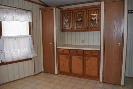526 Greenwood Street E, Thief River Falls, MN 56701