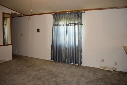 526 Greenwood Street E, Thief River Falls, MN 56701
