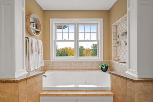2517 Marsh Point, Victoria, MN 55386
