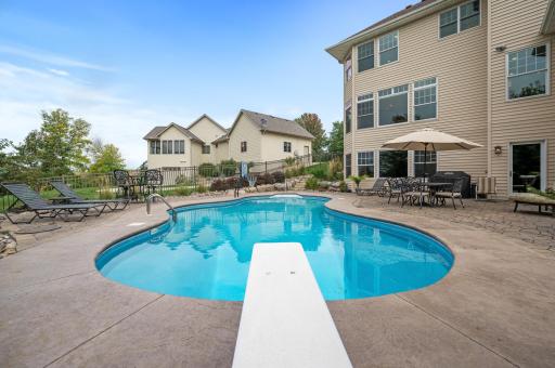 2517 Marsh Point, Victoria, MN 55386