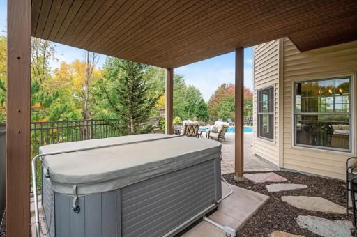 2517 Marsh Point, Victoria, MN 55386