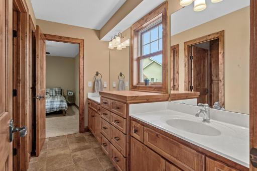 2517 Marsh Point, Victoria, MN 55386