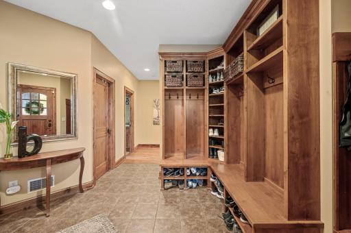 2517 Marsh Point, Victoria, MN 55386