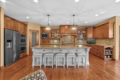 2517 Marsh Point, Victoria, MN 55386