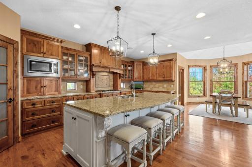 2517 Marsh Point, Victoria, MN 55386