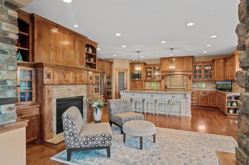 2517 Marsh Point, Victoria, MN 55386