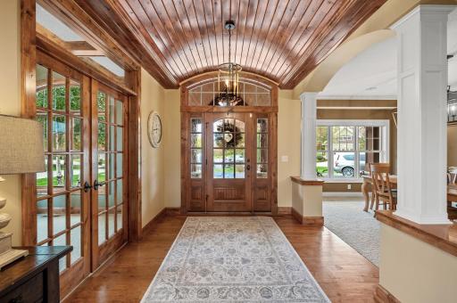 2517 Marsh Point, Victoria, MN 55386