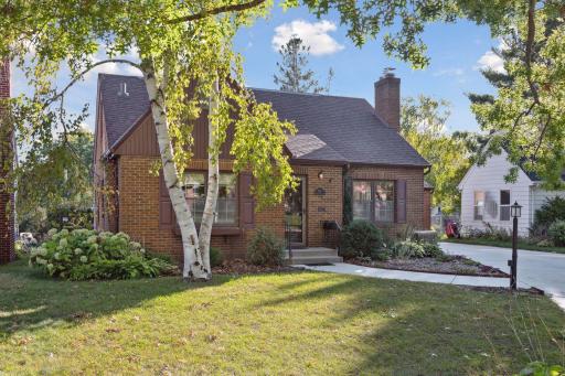 894 Arlington Avenue W, Saint Paul, MN 55117