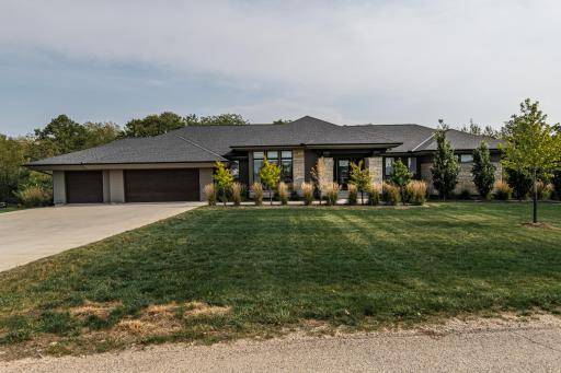 2952 Alderock Lane SW, Rochester, MN 55902