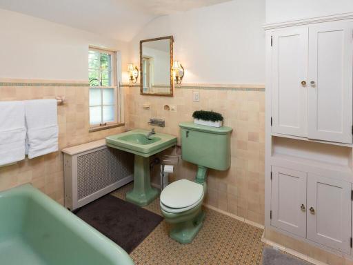 4733 Girard Ave S Minneapolis MN 55419 USA-046-045-045-MLS_Size.jpg