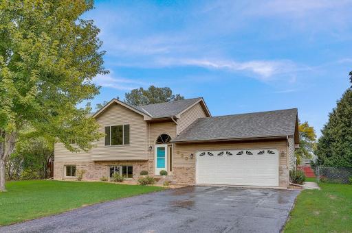 615 9th Street SW, Forest Lake, MN 55025