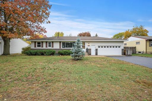 6033 Quebec Avenue N, Brooklyn Park, MN 55428