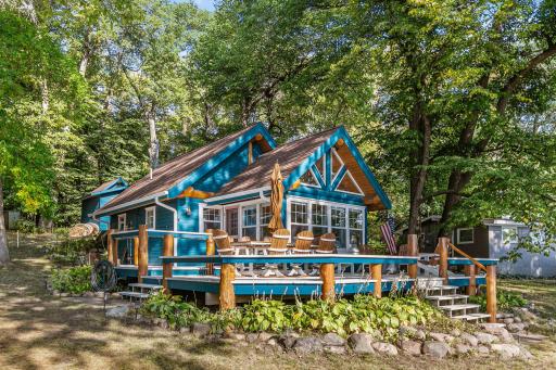 Escape to twin island on Upper Prior Lake!