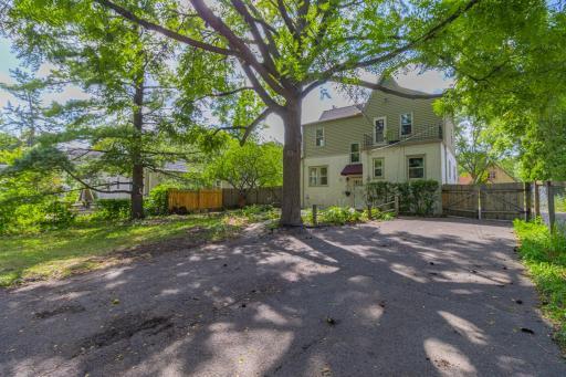 1048 Smith Avenue S, West Saint Paul, MN 55118