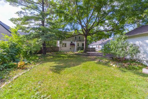 1048 Smith Avenue S, West Saint Paul, MN 55118