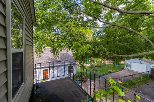 1048 Smith Avenue S, West Saint Paul, MN 55118