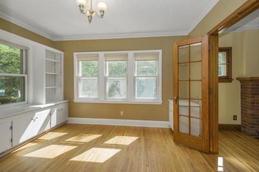 1048 Smith Avenue S, West Saint Paul, MN 55118