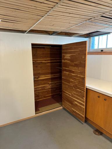 1048 Smith Avenue S, West Saint Paul, MN 55118