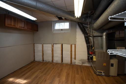 1048 Smith Avenue S, West Saint Paul, MN 55118