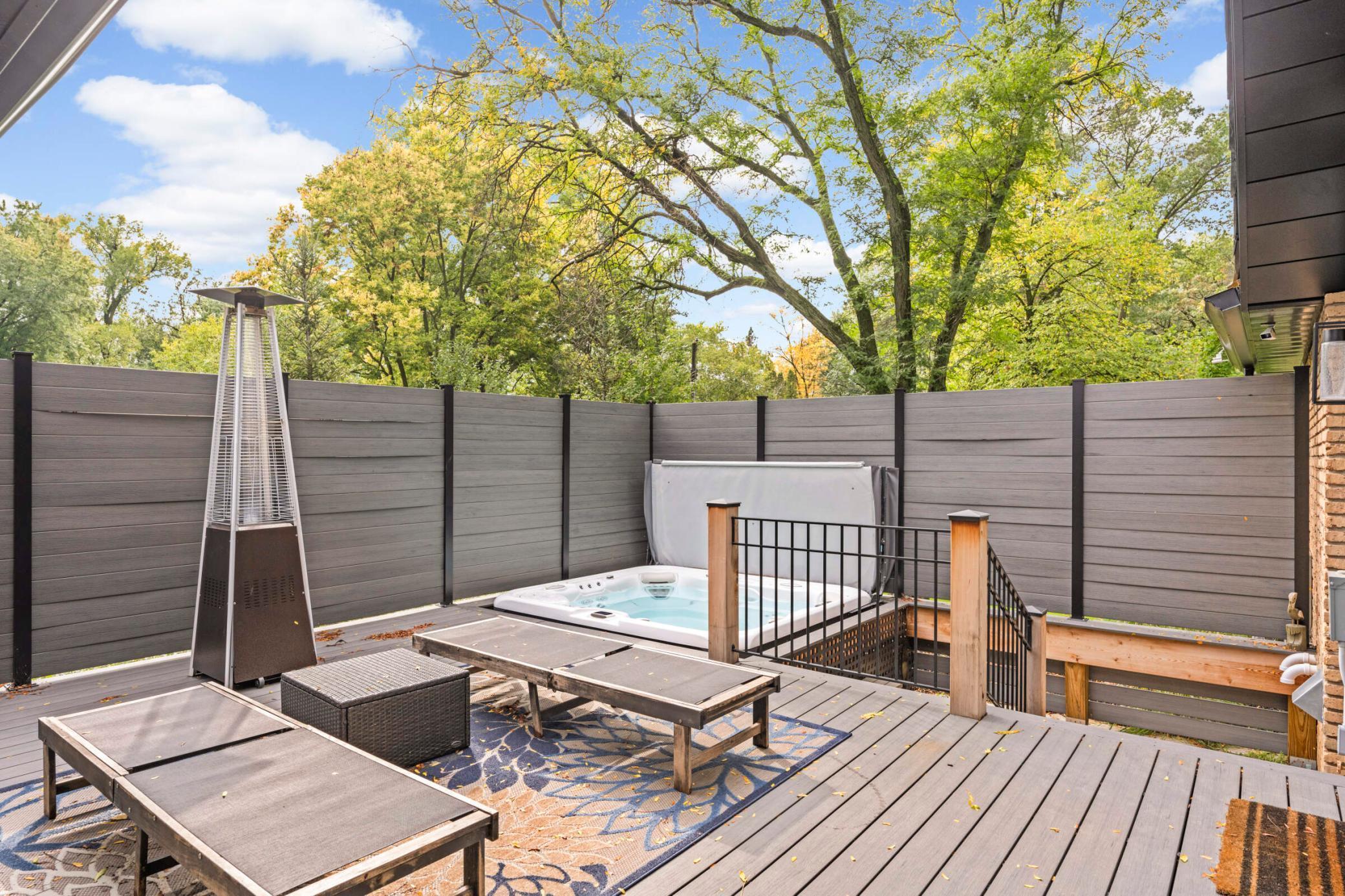 400sqft private spa deck with private hot tub