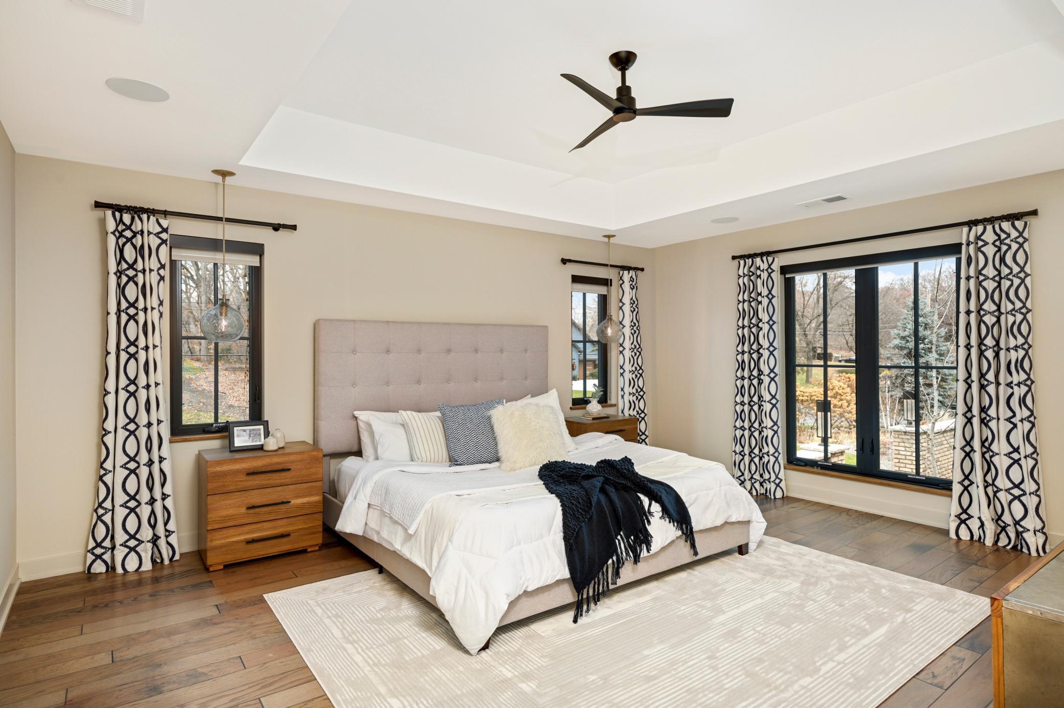 Main floor primary ensuite