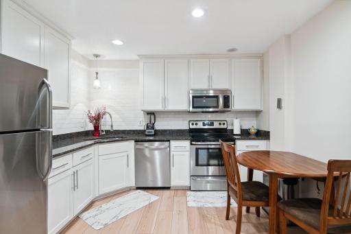 2040 Ridge Drive, 12, Saint Louis Park, MN 55416