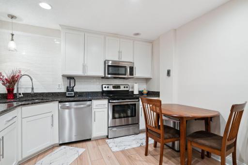2040 Ridge Drive, 12, Saint Louis Park, MN 55416