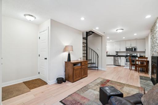 2040 Ridge Drive, 12, Saint Louis Park, MN 55416