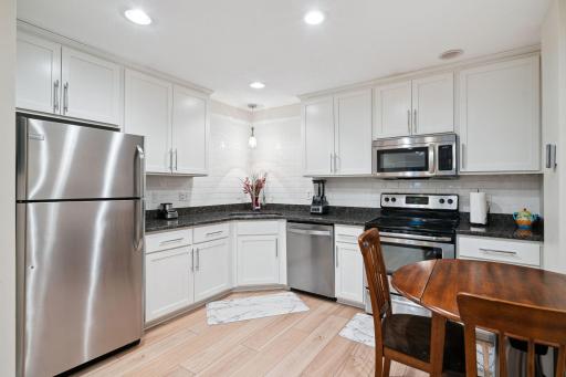 2040 Ridge Drive, 12, Saint Louis Park, MN 55416