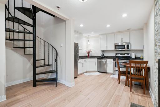 2040 Ridge Drive, 12, Saint Louis Park, MN 55416