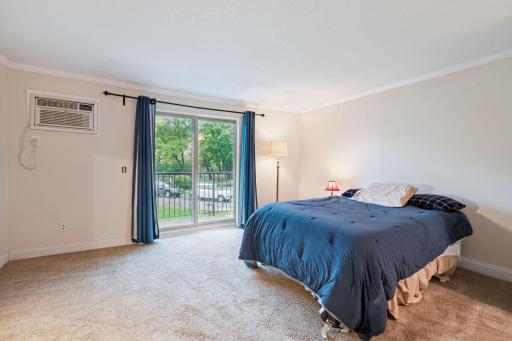 2040 Ridge Drive, 12, Saint Louis Park, MN 55416