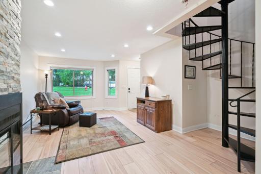 2040 Ridge Drive, 12, Saint Louis Park, MN 55416