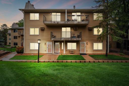 2040 Ridge Drive, 12, Saint Louis Park, MN 55416