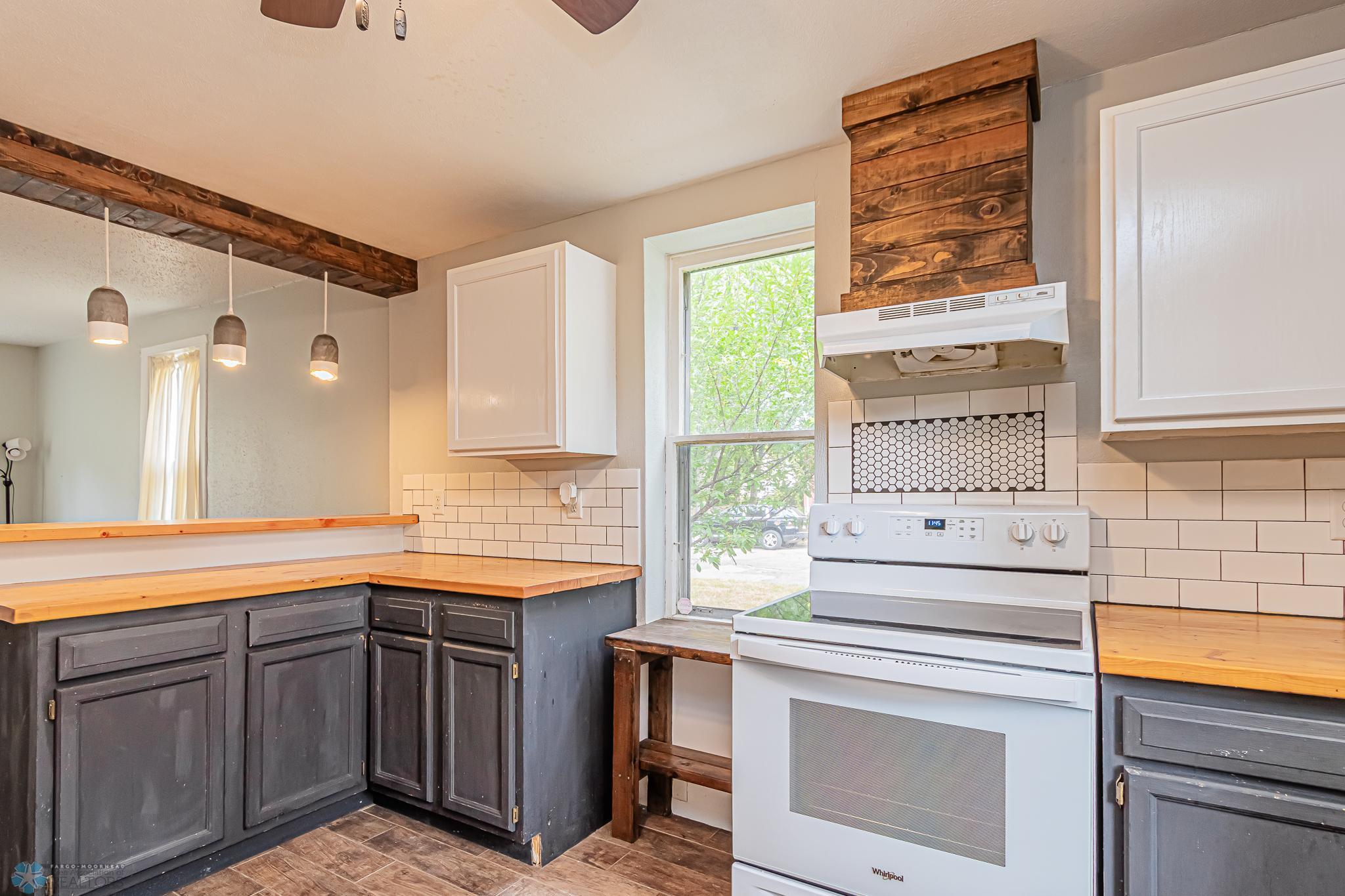 802 3rd St S, Moorhead, MN 56560-15.jpg