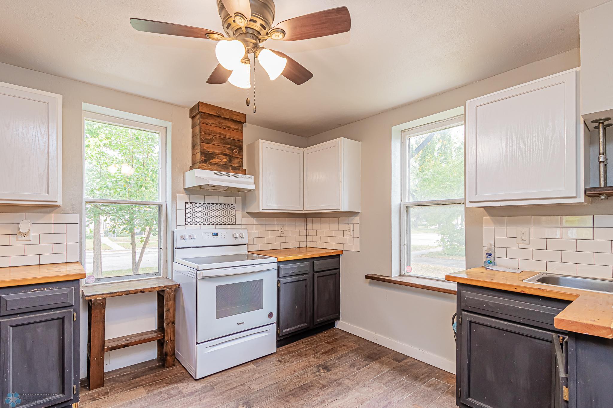 802 3rd St S, Moorhead, MN 56560-14.jpg