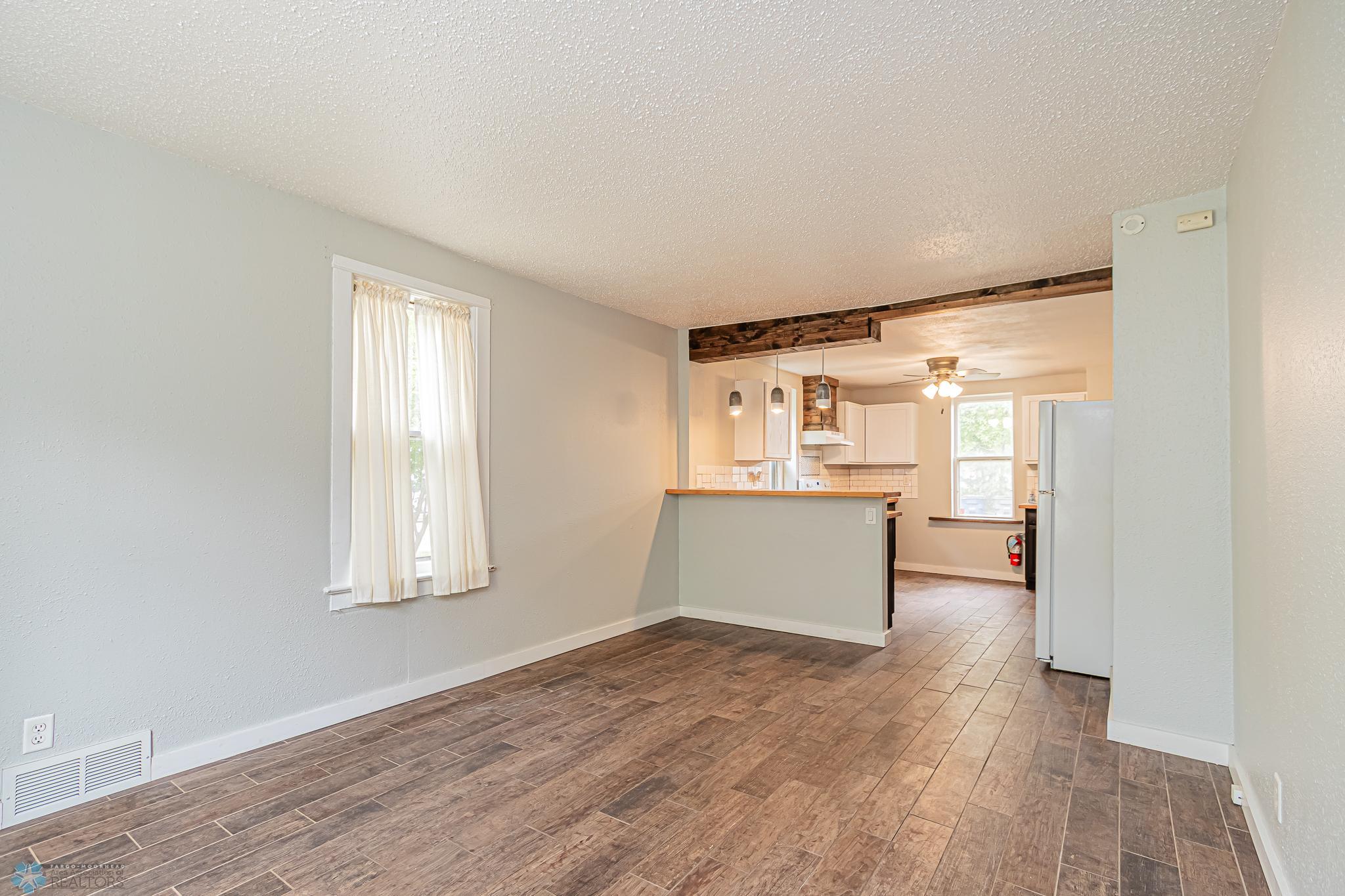 802 3rd St S, Moorhead, MN 56560-09.jpg