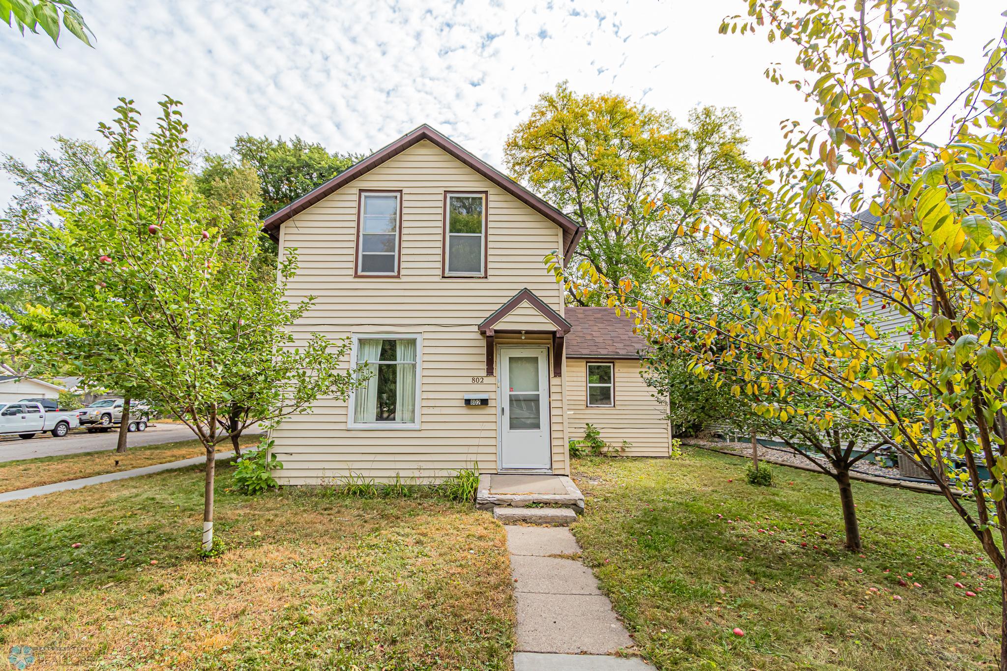 802 3rd St S, Moorhead, MN 56560-01.jpg