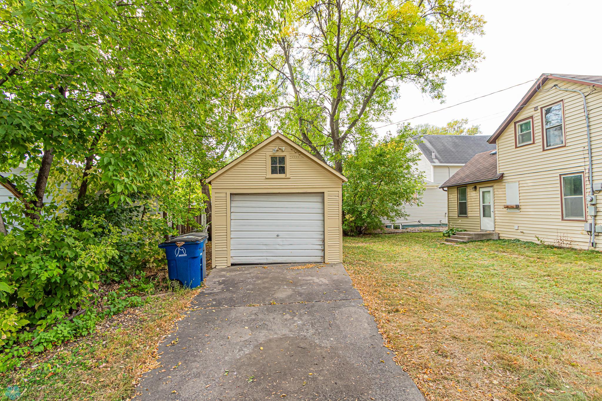 802 3rd St S, Moorhead, MN 56560-06.jpg