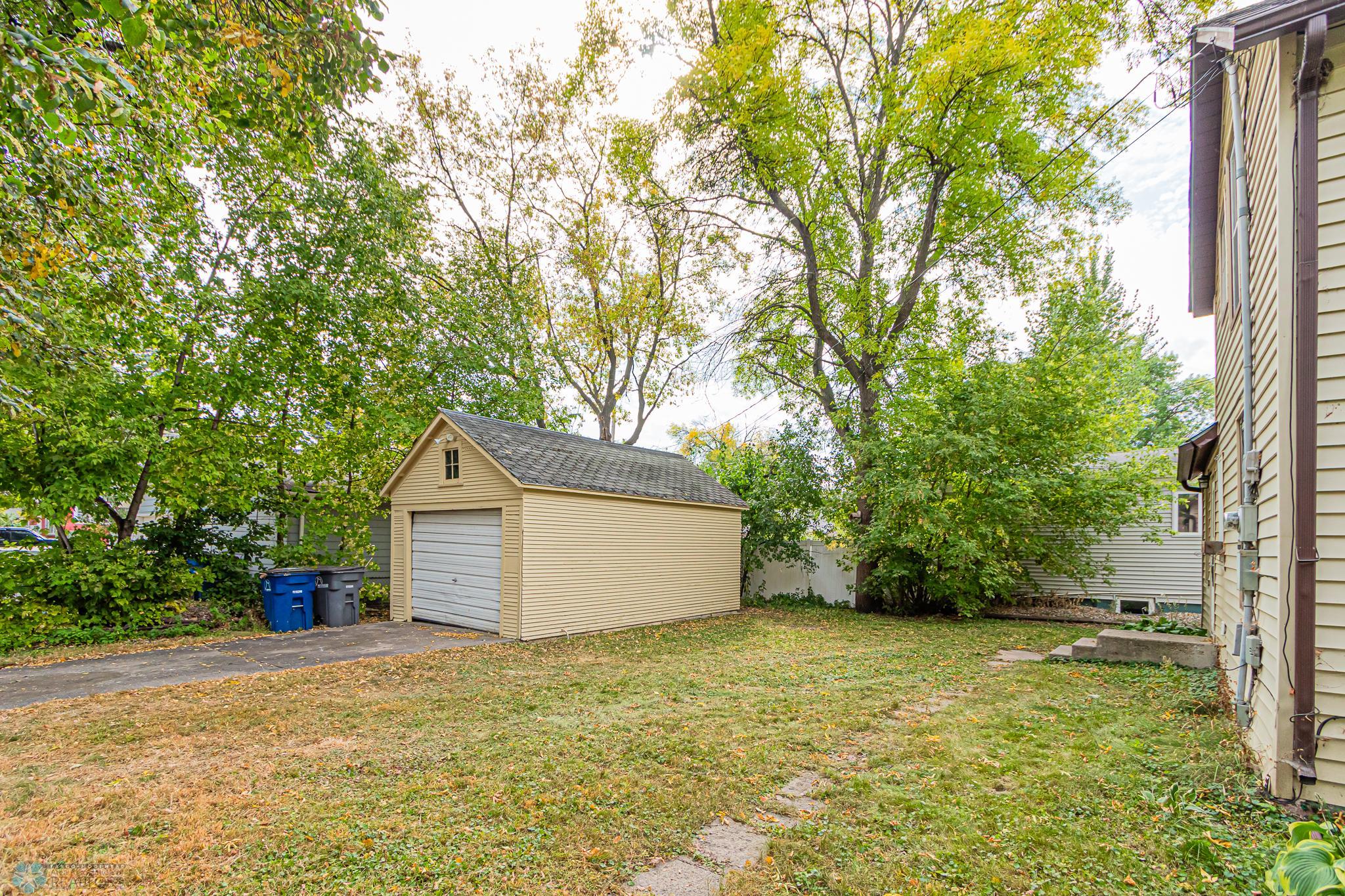 802 3rd St S, Moorhead, MN 56560-04.jpg
