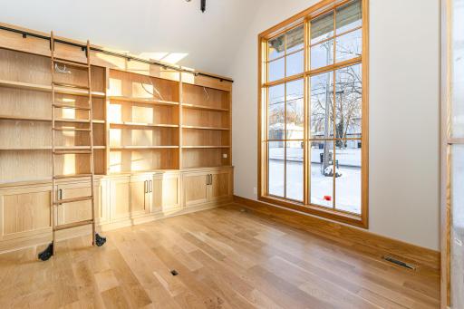 6300 Brookview Avenue, Edina, MN 55424