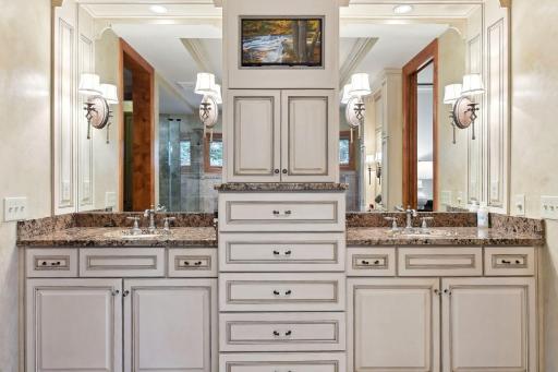 Double vanity in primary bathroom.