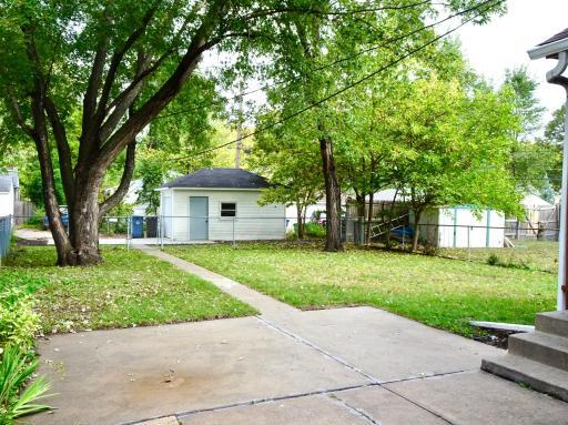 Patio - Large back Yard
