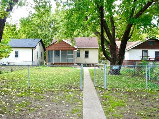 Fenced / Extra deep 150' Lot