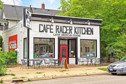 Alfresco 25th St - Blocks away